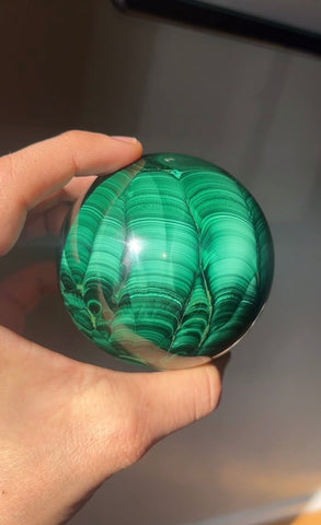 $20 Malachite Sphere Ëntrÿ